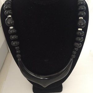 Vintage 1960's-1970's Black Bead Pendant Necklace